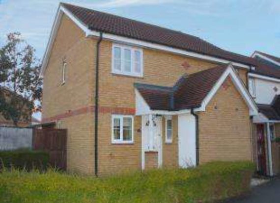 2 Bedroom End of Ter...